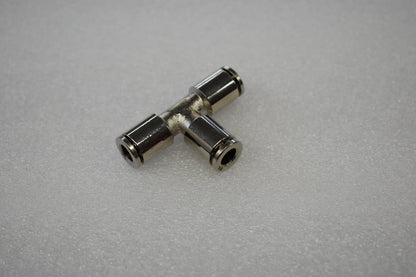 PCT-1/4" T Push Lock Union PN: 251007