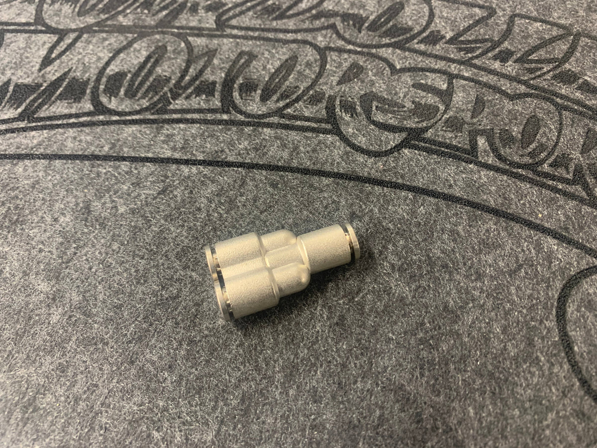 PCY-1/4"   Y Push Lock Union PN:251005