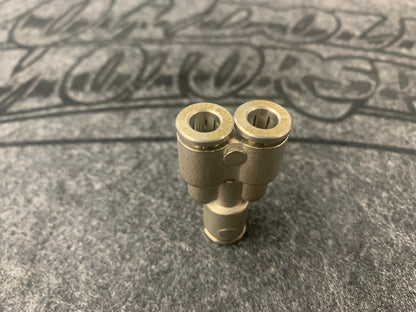 PCY-1/4"   Y Push Lock Union PN:251005